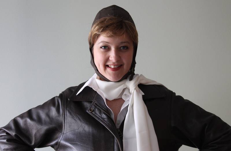 Leslie Goddard as Amelia Earhart takes the stage at 2 p.m. Amelia Earhart’s exploits and spirited personality made her an international celebrity in the early 20th century. Learn about her experiences as the first woman to fly solo across the Atlantic (1932). She’ll describe how she learned to fly, what inspired her adventurous spirit, and why she set off in 1937 for an around-the-world flight.