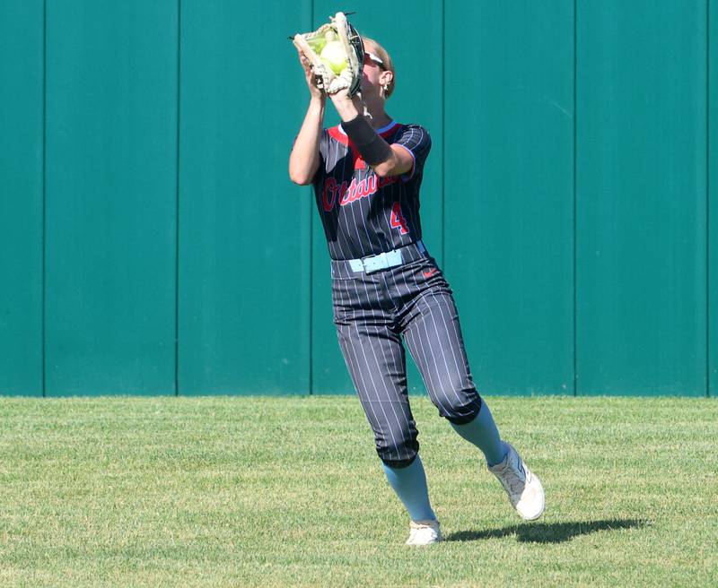 Ottawa's Teagan Darif makes a catch in the sun during the Class 3A semifinal game on Tuesday, May 26, 2026 at the L-P Athletic Complex in La Salle.