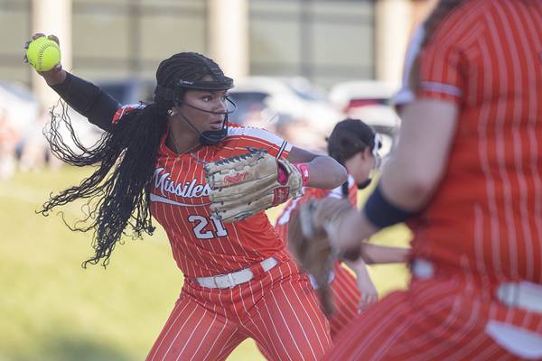 Milledgeville softball nearly comes back before falling 8-6 to Dakota in sectional semifinals