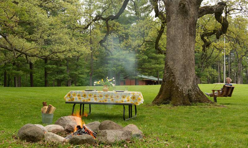 Unplug, recharge, and reconnect during a digital detox at Kishauwau Cabins. 
Photo provided by Heritage Corridor Destinations.