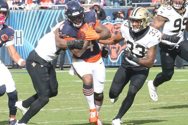 Analyzing how the Bears’ run game, defense put together an old-school win over Saints