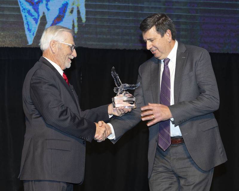 Illinois Farm Bureau recently awarded Chris Magnuson, of Bloomington, the 2023 Eagle Award for Excellence in recognition of his contributions to the organization and the agriculture industry.
Magnuson grew up on a grain farm near Walnut.