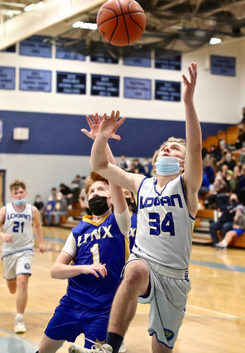 Princeton's Common Green grabs a rebound against LaSalle in Thursday's SRC championship game.