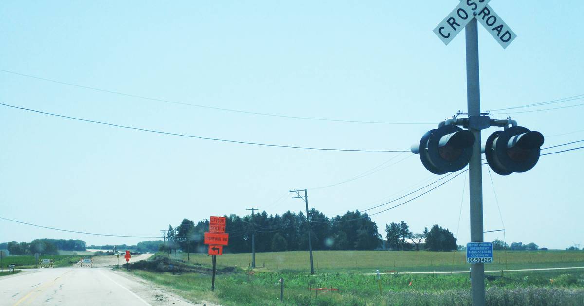 Fox Road west of Yorkville to close at railroad tracks because of
