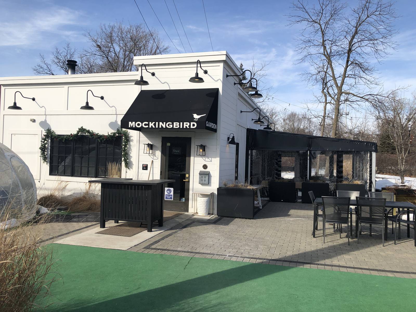 Mystery Diner in East Dundee Mockingbird Bar + Garden offers Fox River