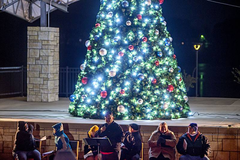 Rock Falls Mayor Rod Kleckler thanks sponsors, supporters and the community during the lighting of the Lovelight Tree on Friday, Nov. 19, 2021.