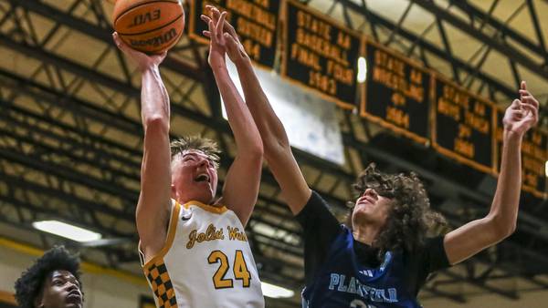 Strong defense, offensive balance lift Joliet West boys past Plainfield South