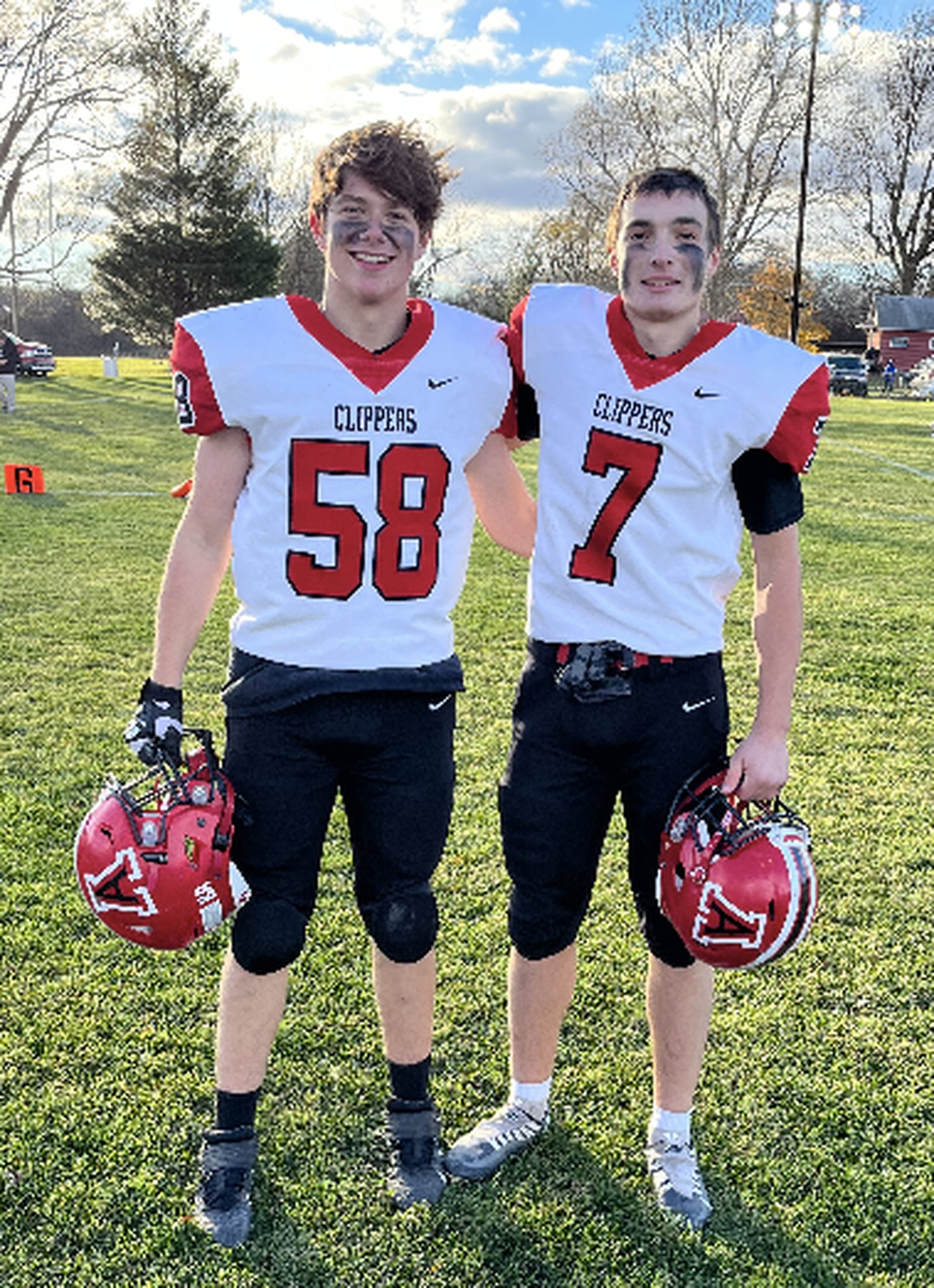 Ohio junior Vincent Zembruski (58) and Troy Anderson (7)