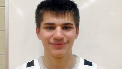 Jacob Marynowski’s 29 points pace Glenbard East to 3rd at Jack Tosh: Wednesday’s Suburban Life sports roundup
