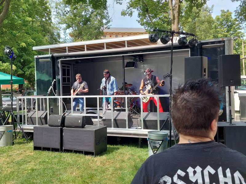 80s Bush performs Saturday, July 27, 2024, during the Drinkin' with Lincoln event at Washington Square in Ottawa.