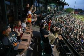 Joliet Slammers and Pabst beer plan world-record hot dog drop