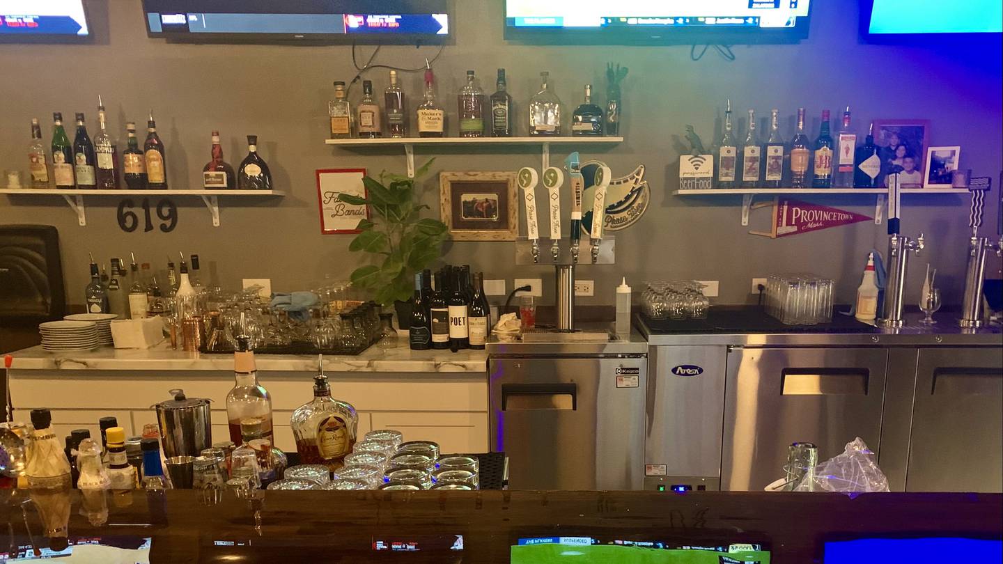 Bar at Six19 Restaurant + Bar in Plano.