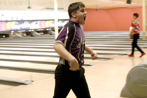 Dixon, Oregon, Sterling boys bowlers advance in postseason