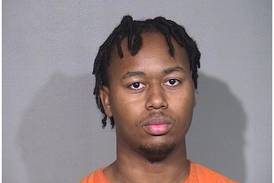 Elgin man accused of stealing nearly $8K from disabled Huntley resident in ‘sweetheart scam’