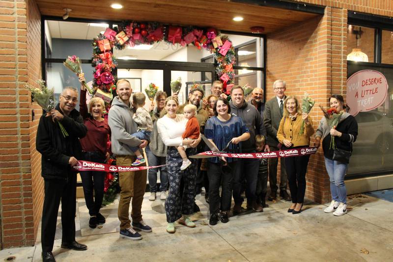 The DeKalb Chamber of Commerce celebrating Willrett Flower Company's new location