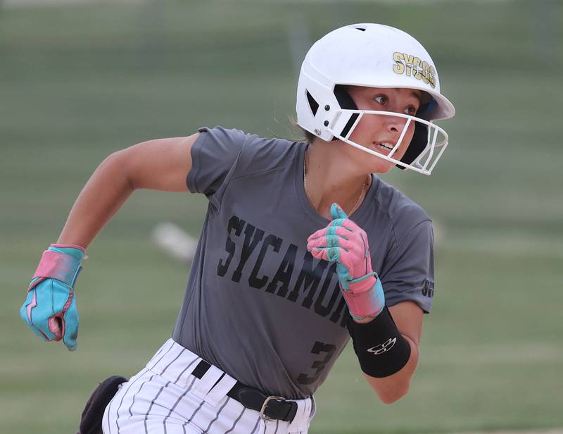 Sycos' Rese Symons heads to third Friday, June 27, 2025, during their 16u game against Select Fastpitch in the Storm Days tournament at the Sycamore Community Sports Complex.