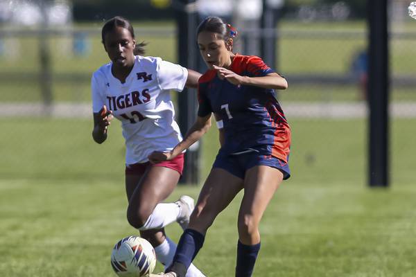 Alexandra Ibarra, Oswego beat Plainfield North in PKs, clinch share of Southwest Prairie Conference title