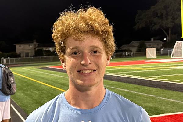 Ryan Kummer scores game-tying goal with 35 seconds left to help Glenbard East tie with St. Charles North