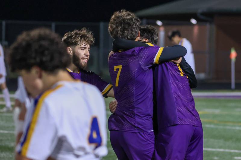 Players of Mendota celebrate win on Saturday, November 2, 2024 at Richard E. Phalen, SR. Field in Mendota.