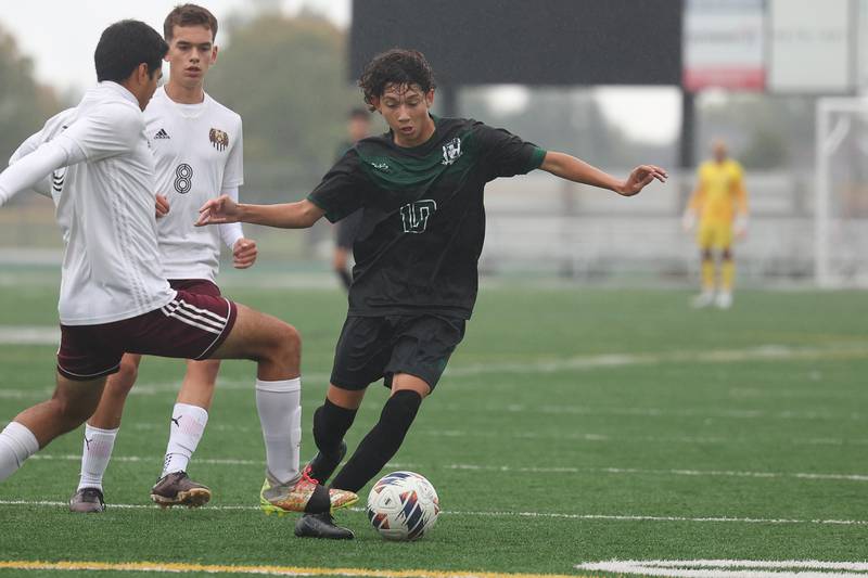 Plainfield Central’s Julio Rodriguez works the ball against Morris on Monday, Sept. 11, 2023 in Plainfield.