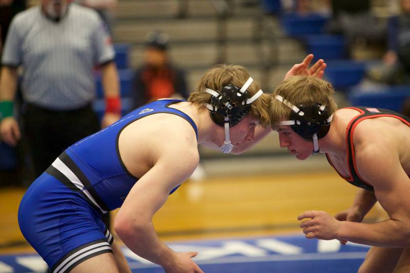 Lake Zurich's Xavier Catanz competes with Stillman Valley's Braden Rogers  in the 165 lb.  class at the Newbill Invitational on Saturday, Jan.6,2024 in Geneva.