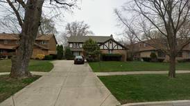Single-family home in Hinsdale goes for $1.16 million