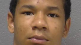 Joliet teen charged with 2022 shooting outside school seeks release from jail