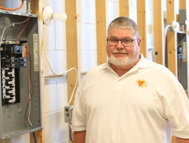 Veteran Steve Malavolti poses for a photo in the electronics lab on Tuesday, Oct. 7, 2025 at Illinois Valley Community College in Oglesby.