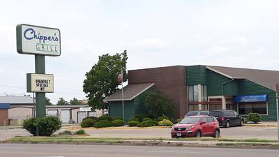 Streator’s Leading Ladies hold monthly meeting at Chipper’s Grill