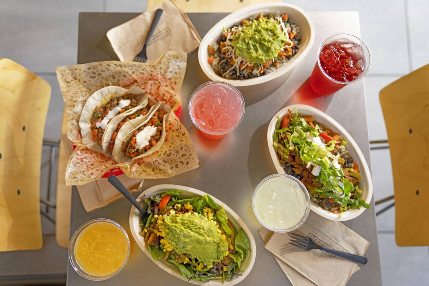 Chipotle Mexican Grill will open a new location on Wednesday in Joliet. This new location at 1351 Shale Road in Joliet, will feature Chipotlane, a drive-thru pick-up lane where customers can pick up their digital orders without leaving their cars,