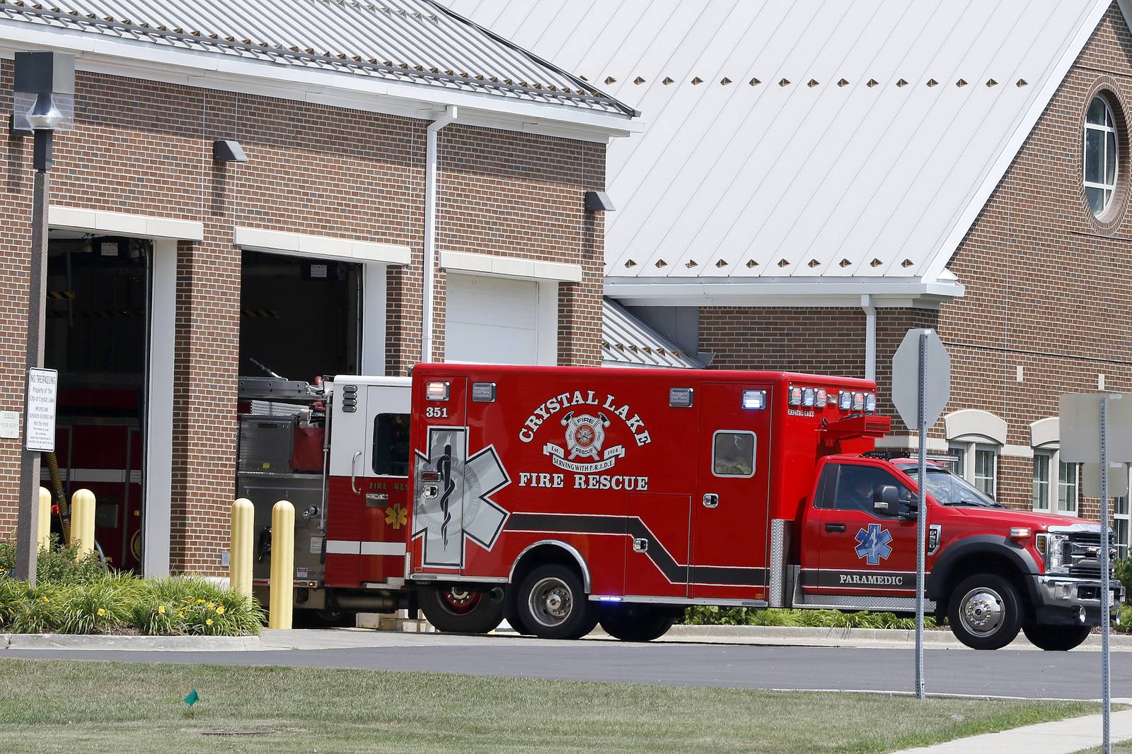 Crystal Lake house damaged in fire, garage destroyed – Shaw Local