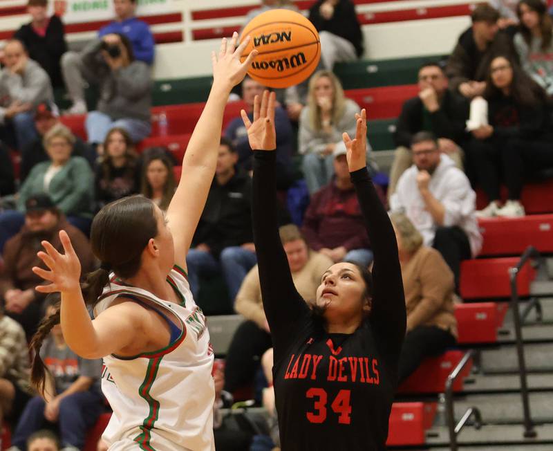L-P's April Pescetto shoots a jump shot against Hall on Monday, Jan. 12, 2026 in Sellett Gymnasium at L-P High School.