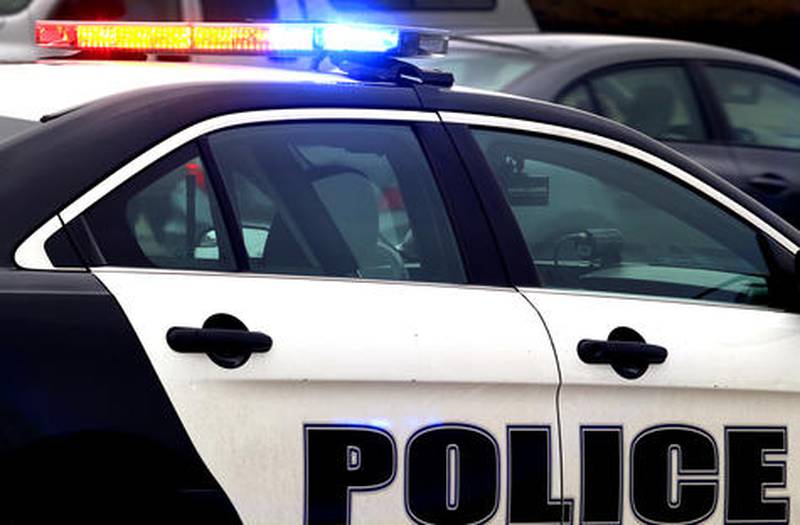 Oswego Police are warning people to avoid the area around the 400 block of Blue Ridge Drive after receiving a report of individuals damaging windows and vehicles and possibly waving a gun.