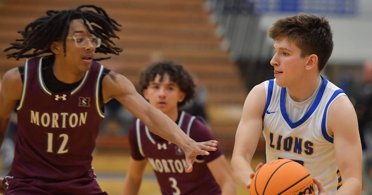 Suburban Life boys basketball notebook: Chas Ontiveros, deep rotation have Morton on track for winning season