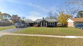 Residential home in Crystal Lake sells for $400,000