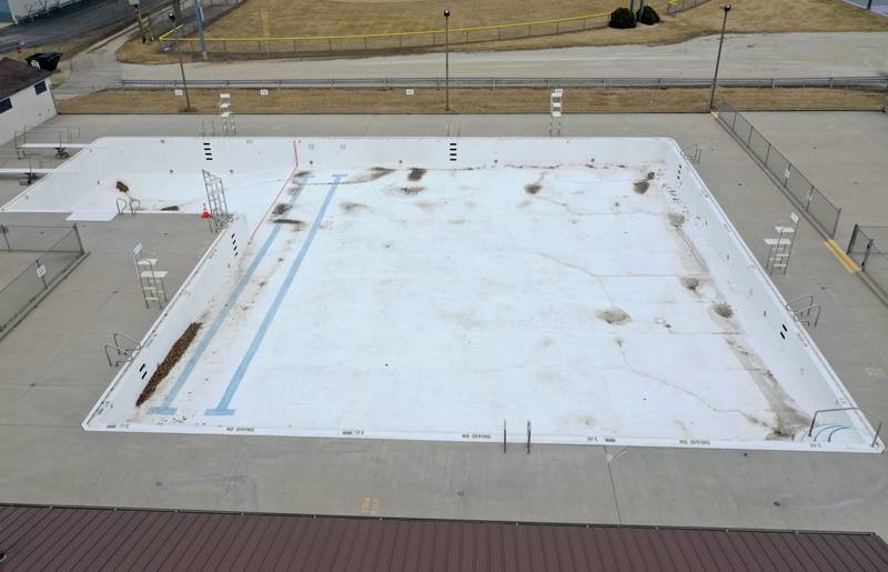 An aerial view of the Mendota Public Pool on Tuesday, Feb. 24, 2026 in Mendota. 
During the February 16th Mendota City Council meeting, the dificult decision to close the Mendota Public Pool for the 2026 season.
The City of Mendota is closing the pool due to major construction and repairs needed for the pool to be safe and operational.
The construction cost is estimated at $1 million, which is less than the $6.7 million estimated for a new pool.
The City of Mendota will offer alternative summer opportunities through partnerships with the Mendota YMCA, Graves-Hume Public Library and more.