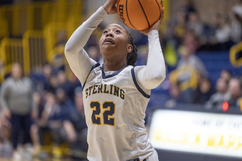Sterling’s Joslyn Green puts up a shot against United Township Thursday, Dec. 18, 2025.