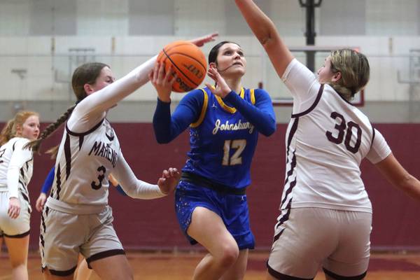 Johnsburg keeps undefeated season going with win against Marengo