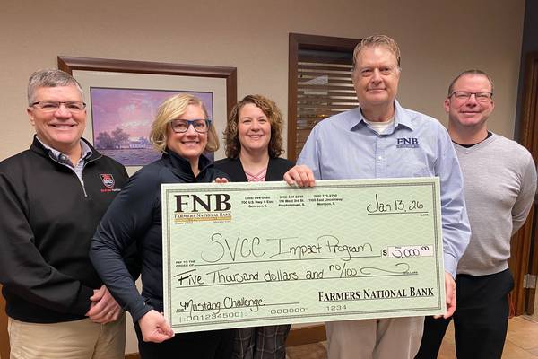 Farmers National Bank donates $5,000 to SVCC Impact Program’s Mustang Impact Challenge