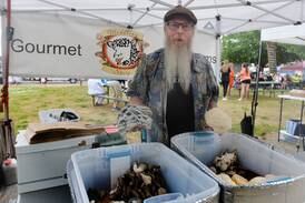 River’s Edge Farmers Market Thursday evenings in along the riverfront in Oregon
