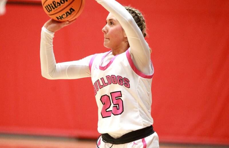 Batavia’s Samantha Jansey shoots the ball during a game against St. Charles North on Monday, Dec. 16, 2024 in Batavia.