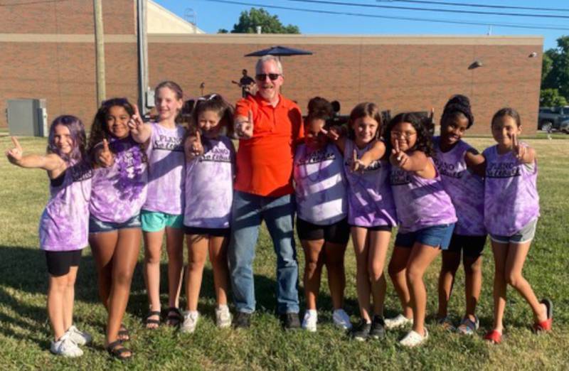 Pictured with Mayor Rennels (center) are, from left, Kenzie Soloff, GiGi Bryant, McKenzie Strausberger, Bella Fuentes, Peightyn Soloff, G.C. Calderon, Journey Wallace and Illiana Martinez.  Teammates not pictured are Julia Salinas, Elizabeth Hansel, Rylan Goldsmith and Kate Horn.  The 12U Lady Reapers are coached by Tim Soloff, Nicole Soloff, Raul Salinas, Sergio Vargas and Adan Calderon.