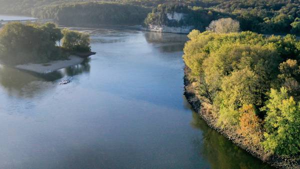 Photos: Fall colors begin to pop at Starved Rock State Park 