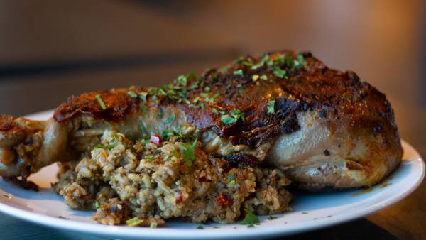 New chicken and seafood restaurant opens in Crest Hill