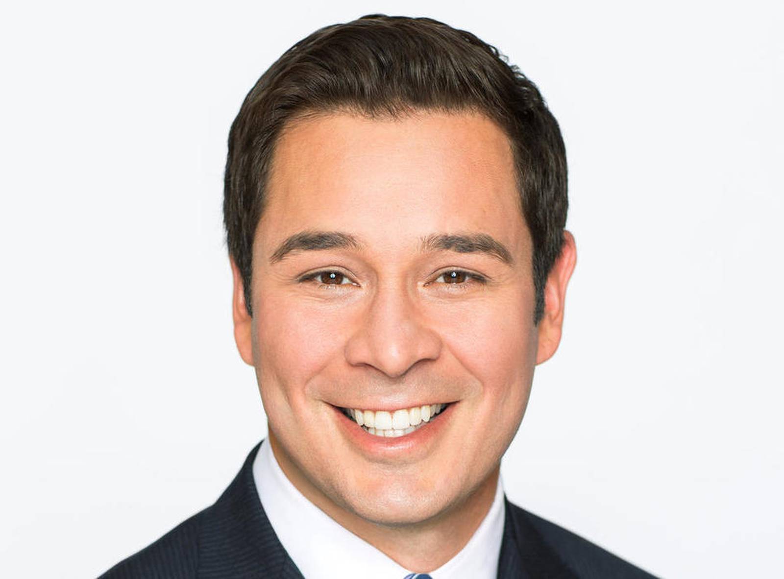 Crystal Lake native Rob Elgas promoted to coanchor on ABC 7 Shaw Local