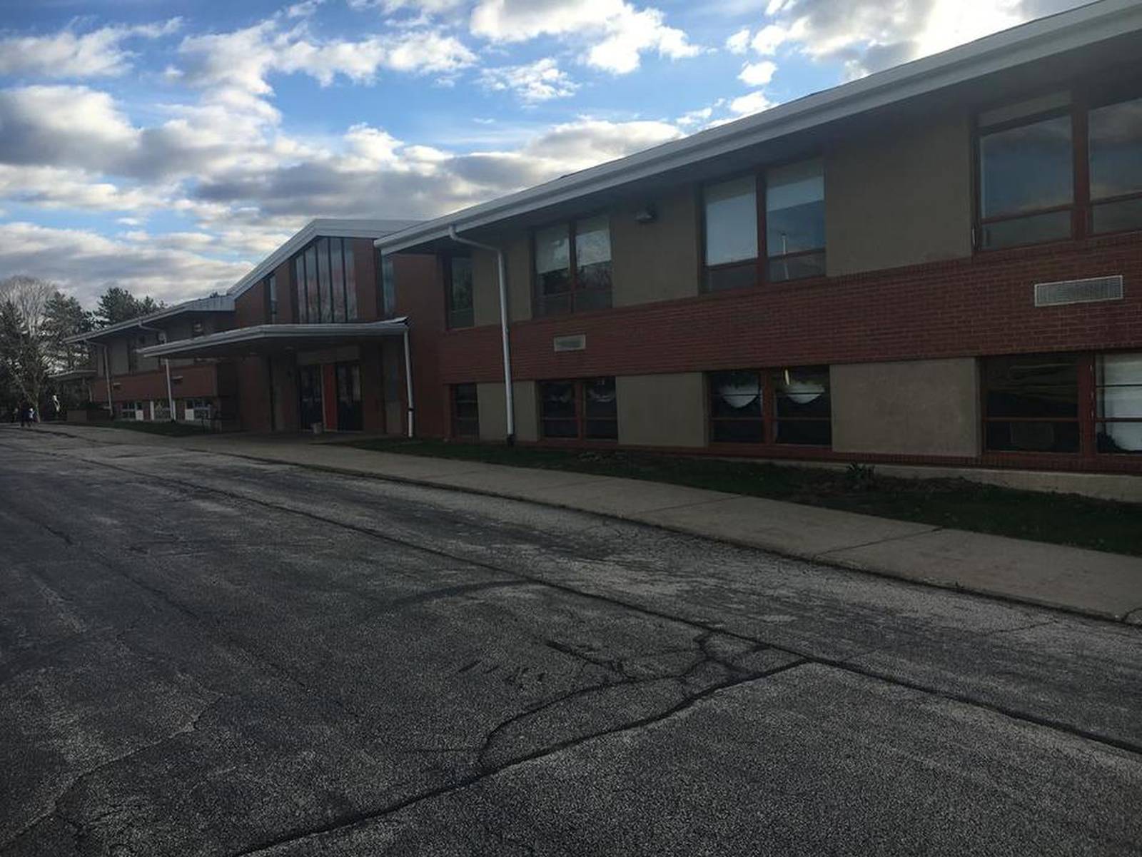 Marengo School District 165 sells defunct Hawthorn Elementary School