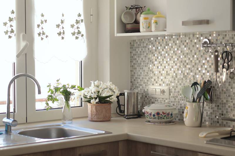 Brothers Flooring - Brighten Your Kitchen for the Holidays with a Custom Tile or Glass Backsplash