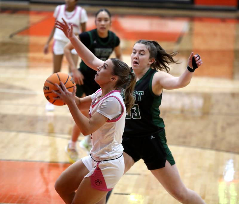 Batavia's Kaidyn King shoots the ball during the Class 4A St. Charles East Sectional final against Glenbard West on Thursday, Feb. 27, 2025 in St. Charles.