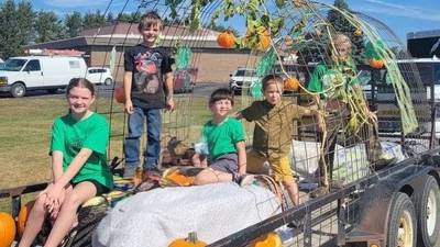 The Leaf River Soaring Eagles participate in Autumn On Parade