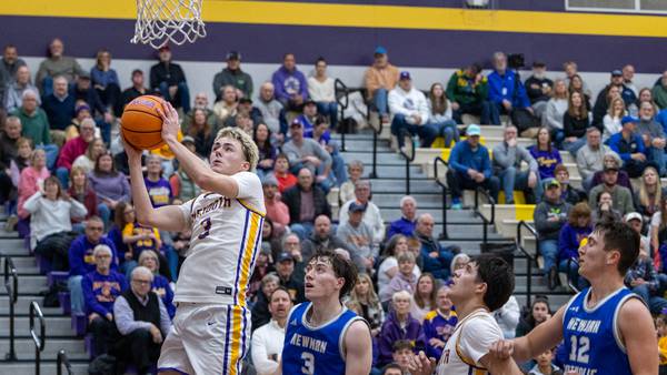 Photos: Mendota boys basketball topples undefeated Newman 65-46